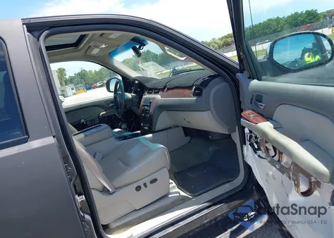 2010 Chevrolet Silverado 1500 Ltz from USA, damaged, VIN 3GCRKTE32AG271127